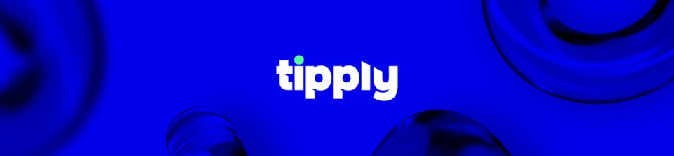 Logo serwisu Tipply na niebieskim tle z abstrakcyjnymi kształtami